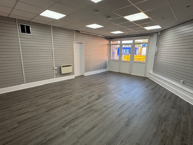 Office in Bedford - photo 4